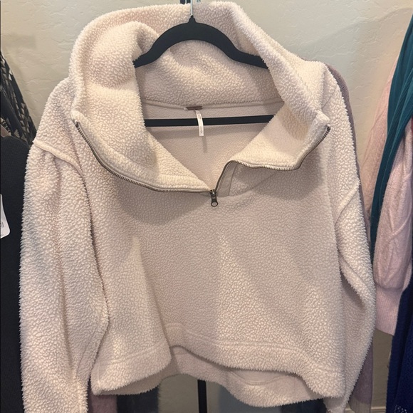 NWOT Free People Fleece Champagne Dreams Poppy Cropped Sweatshirt - Picture 4 of 5